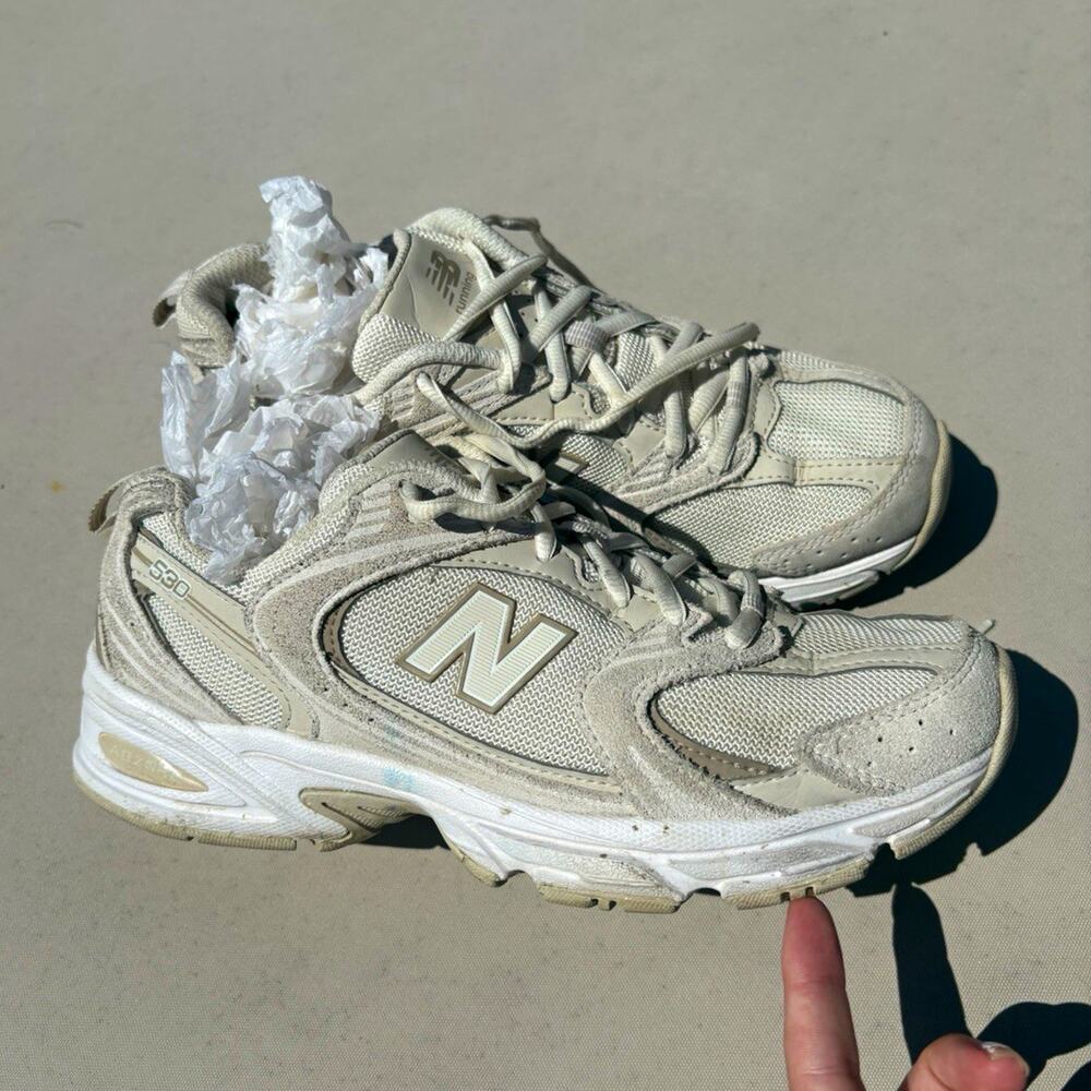 New Balance 530 Cream/White Mesh Sneakers Women’s Size 7.5/ Men’s Size 6